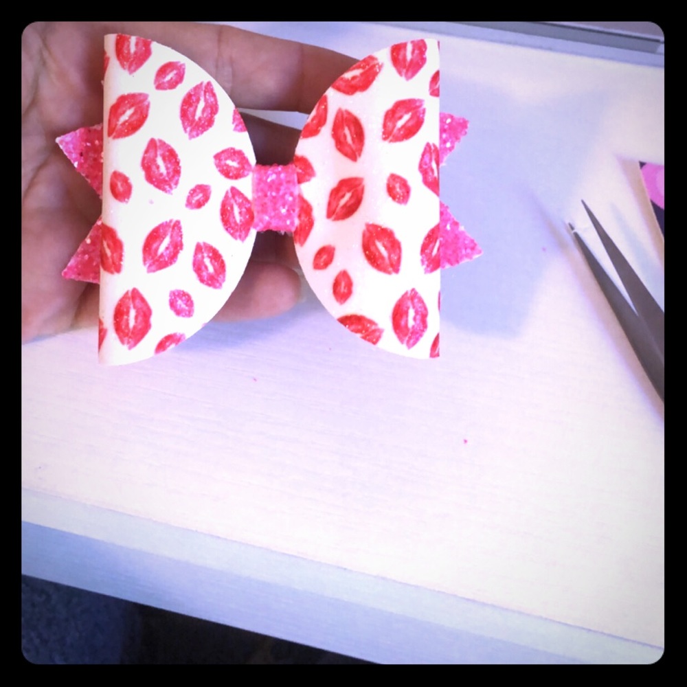 Valentines hair bows